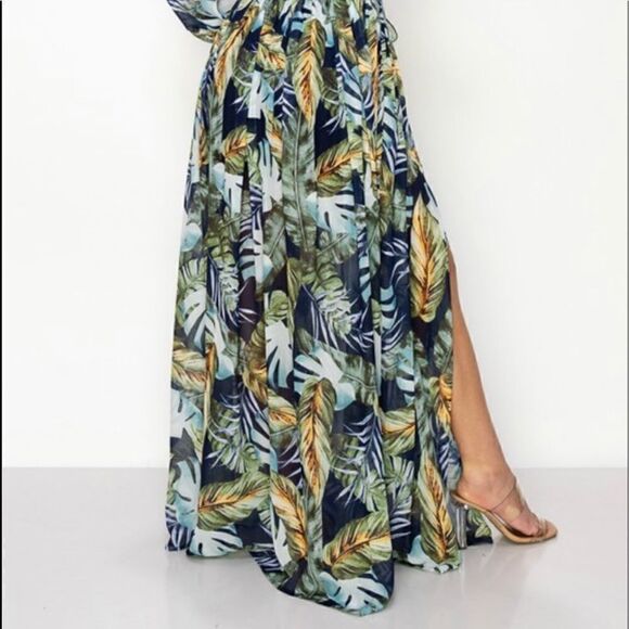 Tropical Maxi Dress - Picture 3 of 12